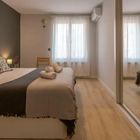 Gran Via Deluxe Apartment *